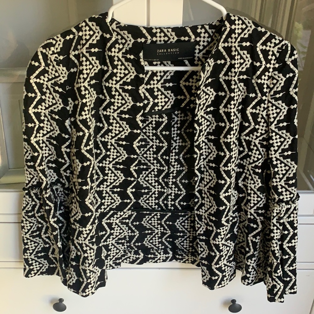 LIKE NEW ZARA CROPPED JACKET